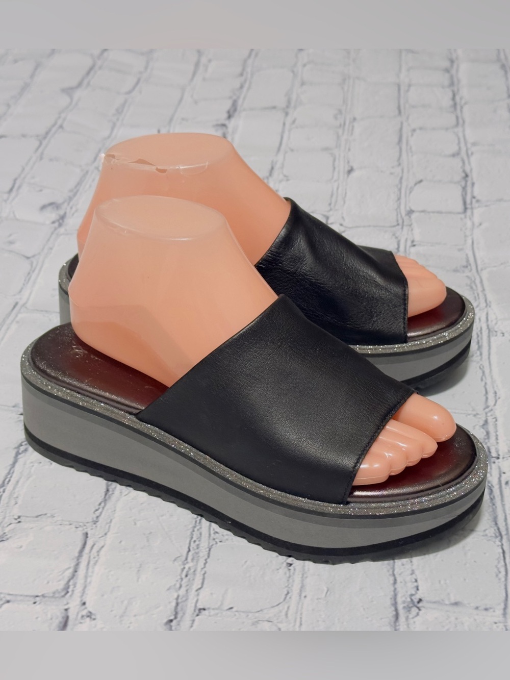 Johnston & Murphy Grace platform sandals Sz 7 M Black Leather